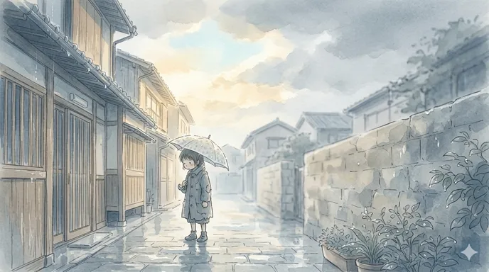雨上がりの路地で小さな傘を持って立つ人物に、やわらかな光が差し込んでいる様子。